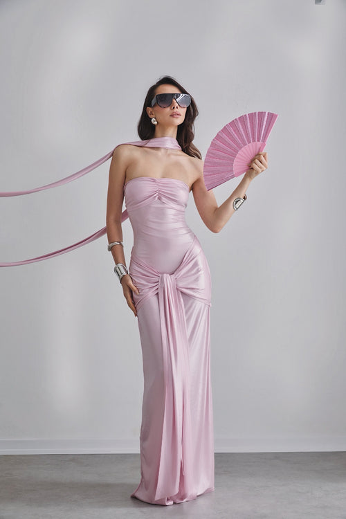 Larissa Elbise Pembe