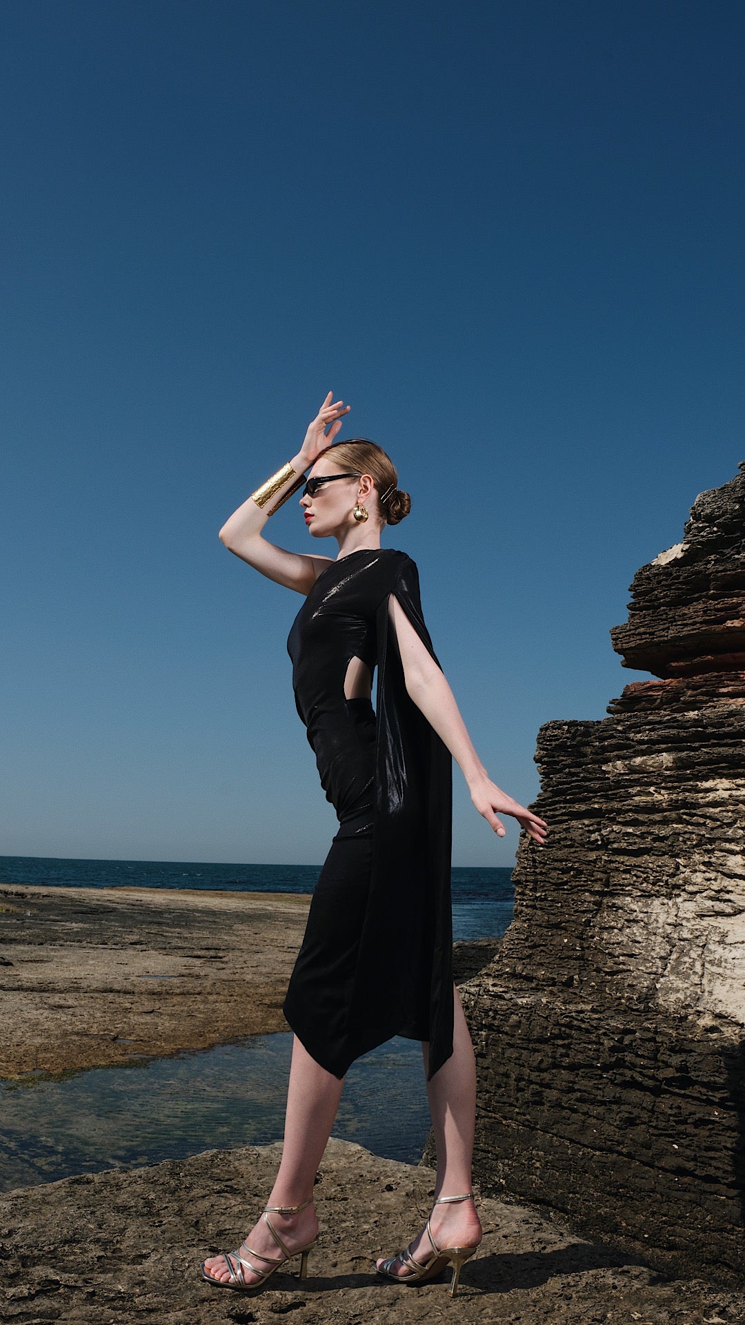 Aura Dress Black