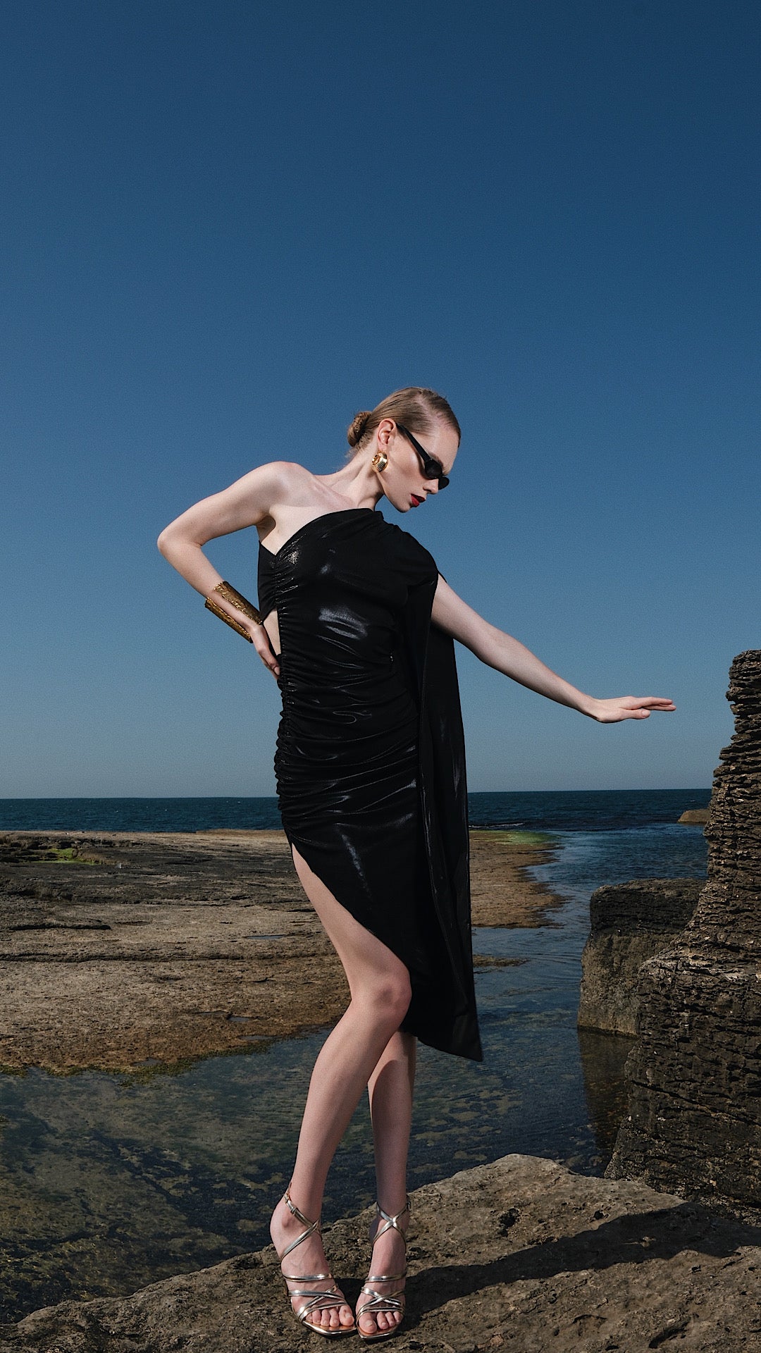 Aura Dress Black